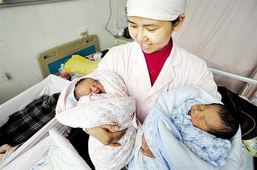 为什么自然周期流程移植囊胚后很容易着床失败+