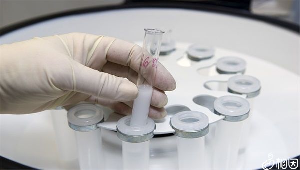 国内试管孩子婴儿价格多少（供精试管费用十万够吗？）